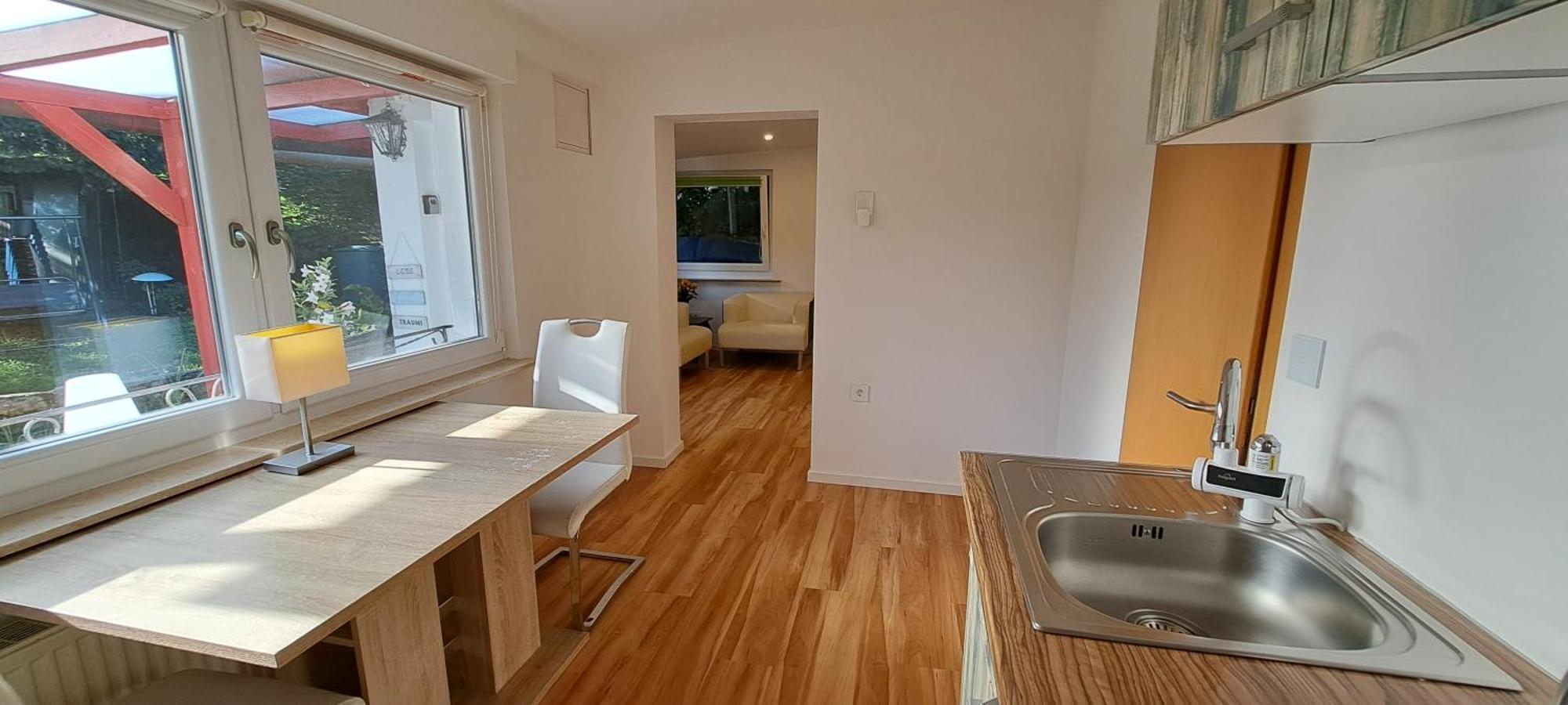 Bungalow An Der Tanne Mit Ueberdachter Terrasse Düsseldorf Esterno foto