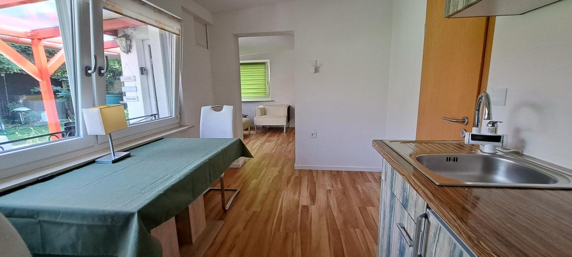 Bungalow An Der Tanne Mit Ueberdachter Terrasse Düsseldorf Esterno foto